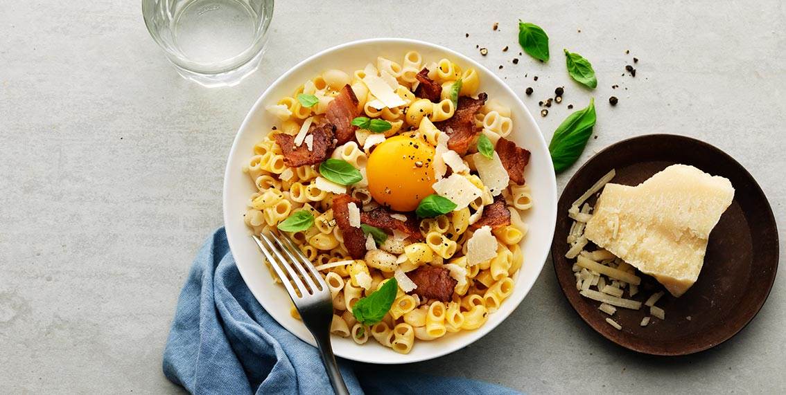 Bönpasta Carbonara med makaroner