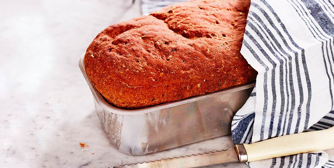 Formbakat rågbröd med fikon