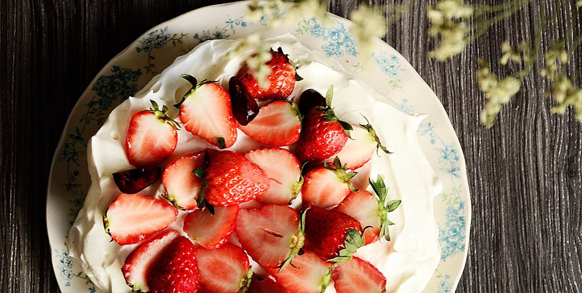 Jordgubbstårta med lemon curd