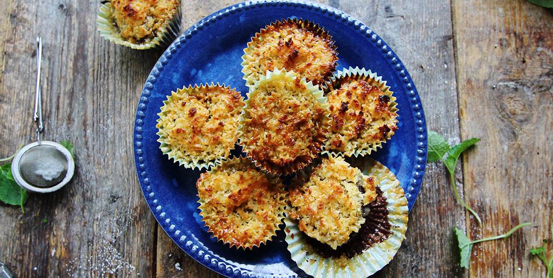 Kladdiga chokladmuffins med kokostosca