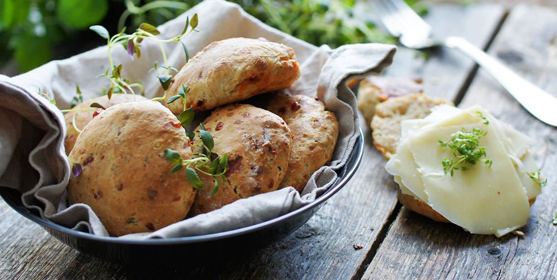 Ost- och timjanscones