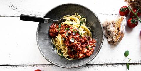 Vegetarisk bolognese med röda linser och timjan